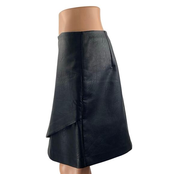 Club Monaco Women's Black Faux Leather Vegan Faux Wrap Pencil Mini Skirt Size 4 - Picture 2 of 4